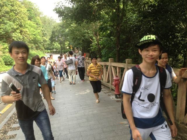 鳳凰山登山、抓魚(yú)